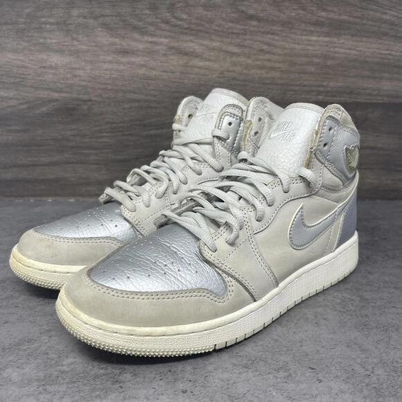 Air Jordan 1 Shoes Kids Size 6Y GS Co JP Metallic Silver Tokyo 575441-029 - Picture 2 of 12